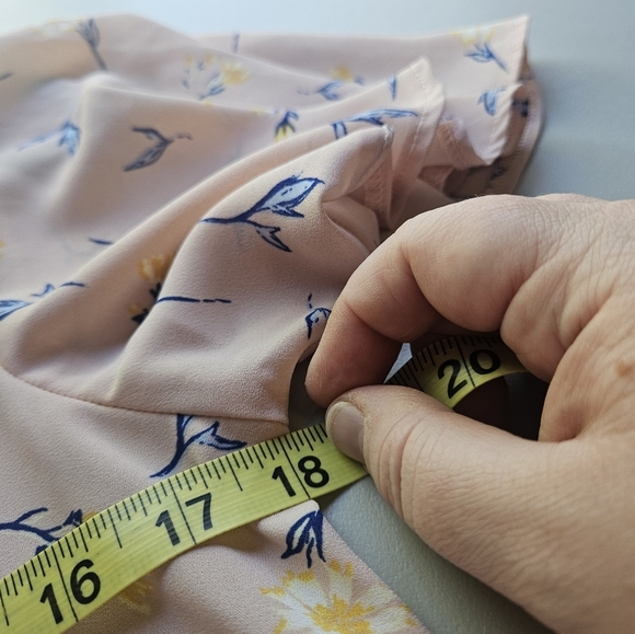 Atmosphere Women's Size 4 Pink Floral Top - Picture 6 of 7